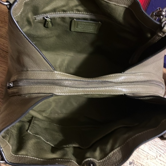 Coach Edie Leather Army Green Shoulder BAG - Picture 7 of 10